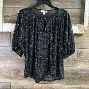 NWT Jennifer Lopez Black and Gold Short Sleeve Top